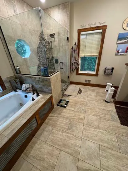 An image of a sparkly bathroom
